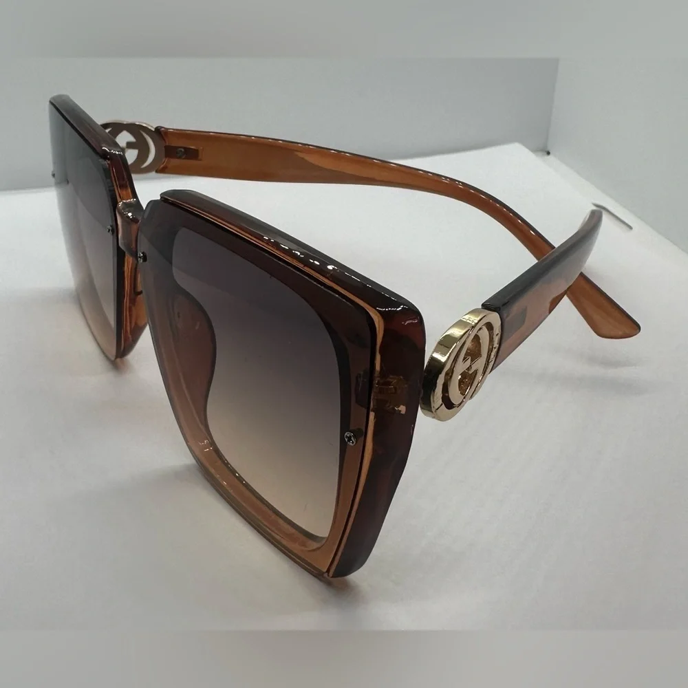 NWT Trendy Oversized Square Brown Gradient Sunglasses | Chic Vintage Style UV400